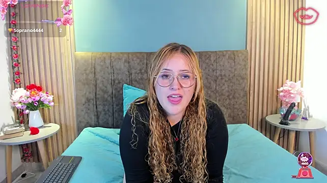 Luna_Celeste__ webcam