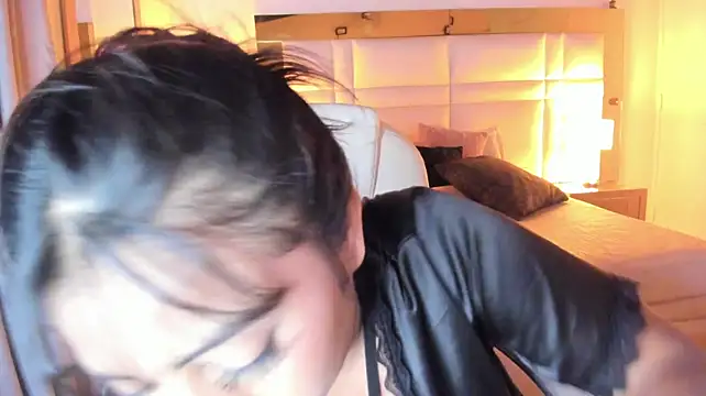 Zoei_Moon 🉑 cam