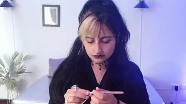 ValkiriaFoX live cam on StripChat