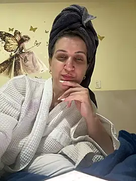 Bia_sexynovaes's room