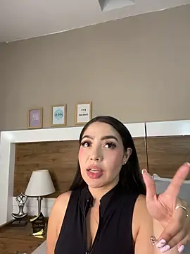 MiaFarkash live cam on StripChat