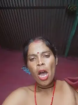 Hot_bh87 webcam