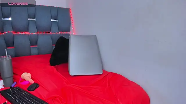 madelinesquirt webcam