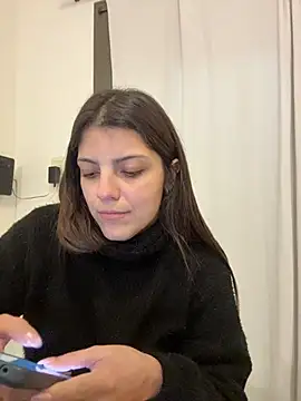 lilylovelesss live cam preview on Stripchat