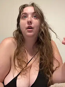 Caligirl9895 webcam