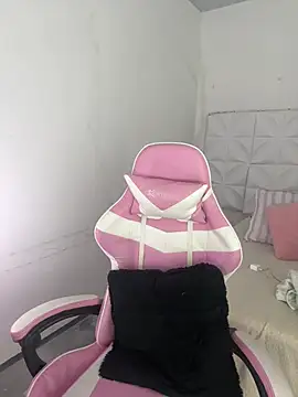 Ivonny_Goldie webcam