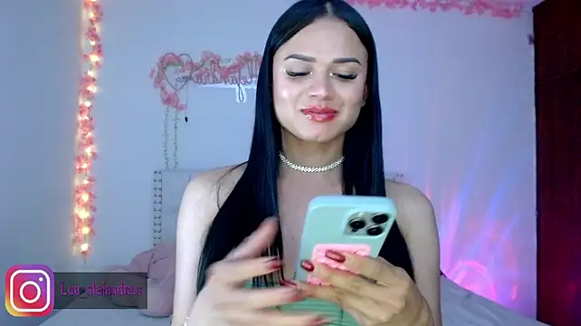alee_lenoxx webcam