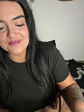 Miss_CurvesXXX webcam