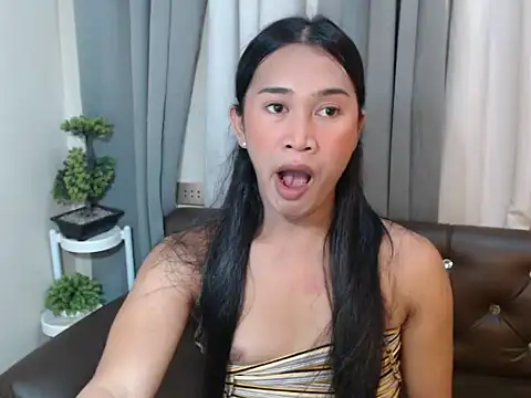 kyla_pretty live cam on StripChat