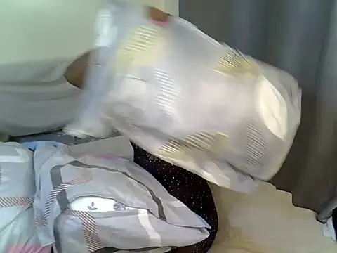 sexxydollyy (F teen) - show pussy up close 🍑💦