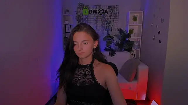 caroline_honeyy webcam