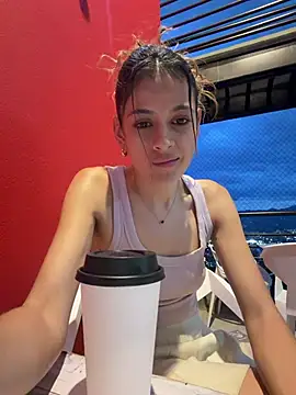 Webcam Model(alana15) is live