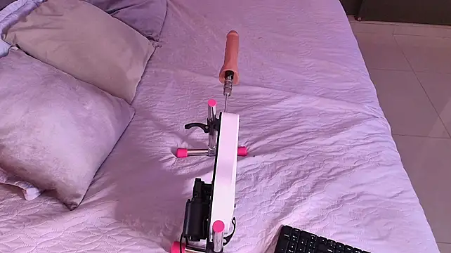 Evelyn__16 webcam
