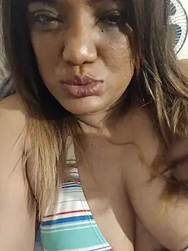Indianpleasure300 live cam on StripChat