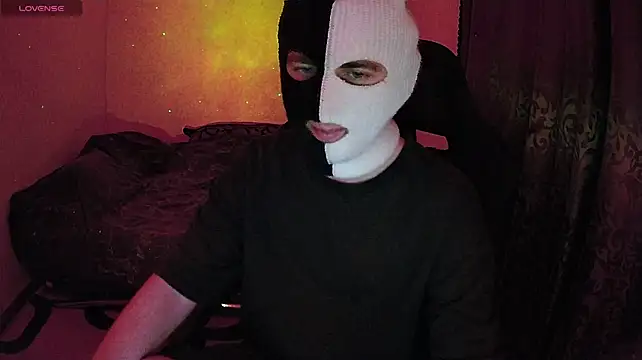ZXCENSORED- live cam on StripChat