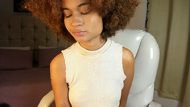 Naomy9_ webcam
