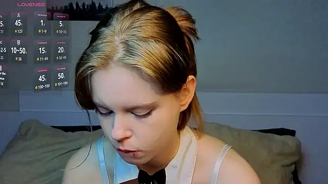 JulietteRain live cam on StripChat