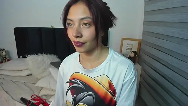 melanie_roux__ live cam on StripChat