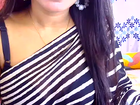 Noor_Zarin27 live cam on StripChat