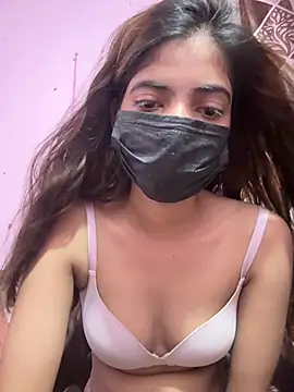 Miss_Pretty011 live cam on StripChat