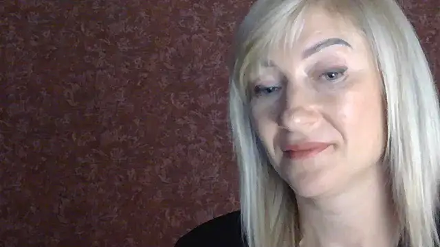 moonlightAnna live cam on StripChat