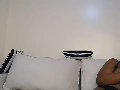 Pinkysmiles webcam