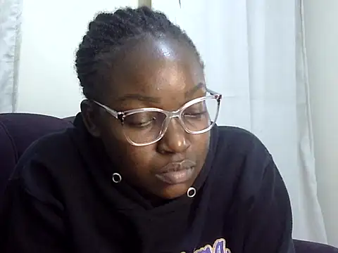 Sexy-suzy live cam on StripChat