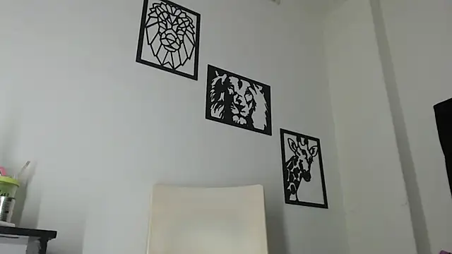 Sophia_hott01 live cam on StripChat