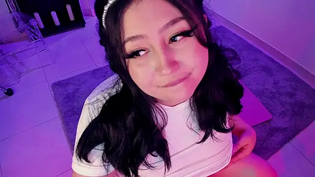 Sweet_lenna live cam on StripChat