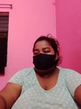 Mona_Vabi live cam on StripChat