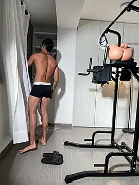 Paradise_boy__ live cam on StripChat
