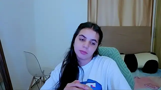 _elenna live cam on StripChat