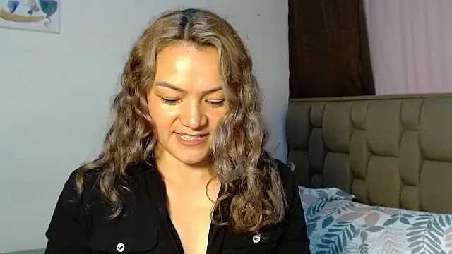 Jiwoo_Kim live cam on StripChat