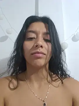 BrittanyDiaz live cam on StripChat