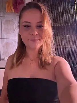MelodyAnne webcam