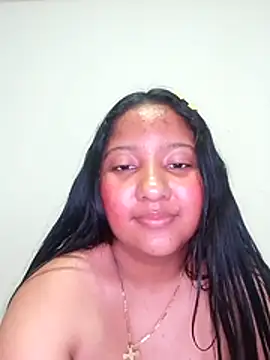 Luna_Dorada live cam on StripChat