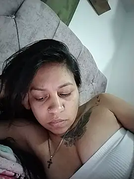 Tiphanydirty3 live cam on StripChat