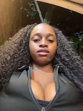 darle_volant's Live Sex Cam Show
