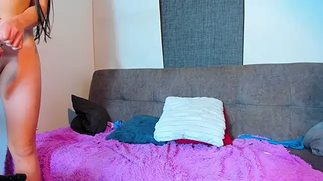 madams_worker's Live Sex Cam Show