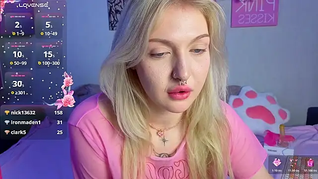 BlondieSummer webcam