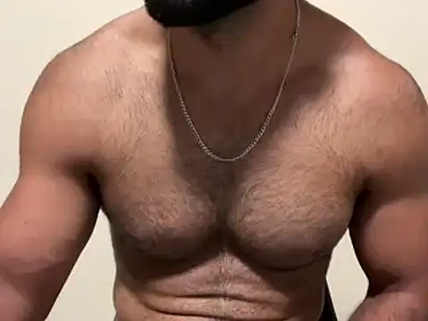 brazilianhairy live cam on StripChat