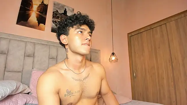 Kairoxxx_ live cam on StripChat