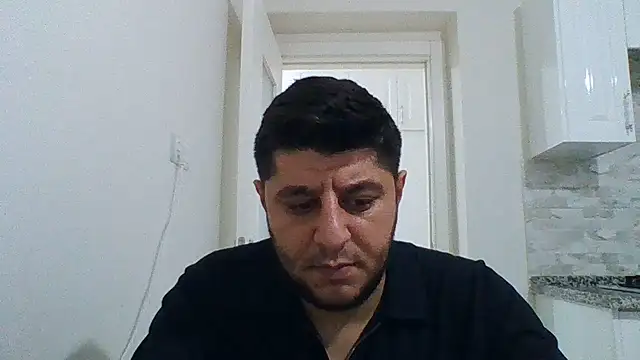 erkekkkadam live cam on StripChat