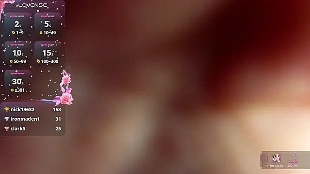 BlondieSummer live cam on StripChat