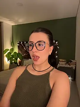emasaenz (F young) - ENJOY YOUR VIBES EMMA