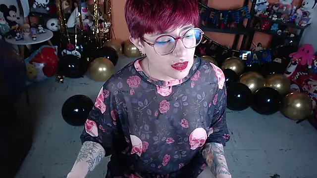 MissMiia2 live cam on StripChat