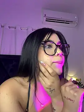 lily_woodz (F teen) - show de pussy  n doggy + saliba