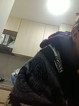 ary- (F young) - Control lushx5min in public 🥵🥵💦💦