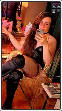 PrincessZesty webcam