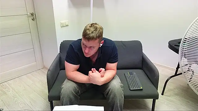 richard_dullas (M twink) - SUPPORT THIS STUD!!!